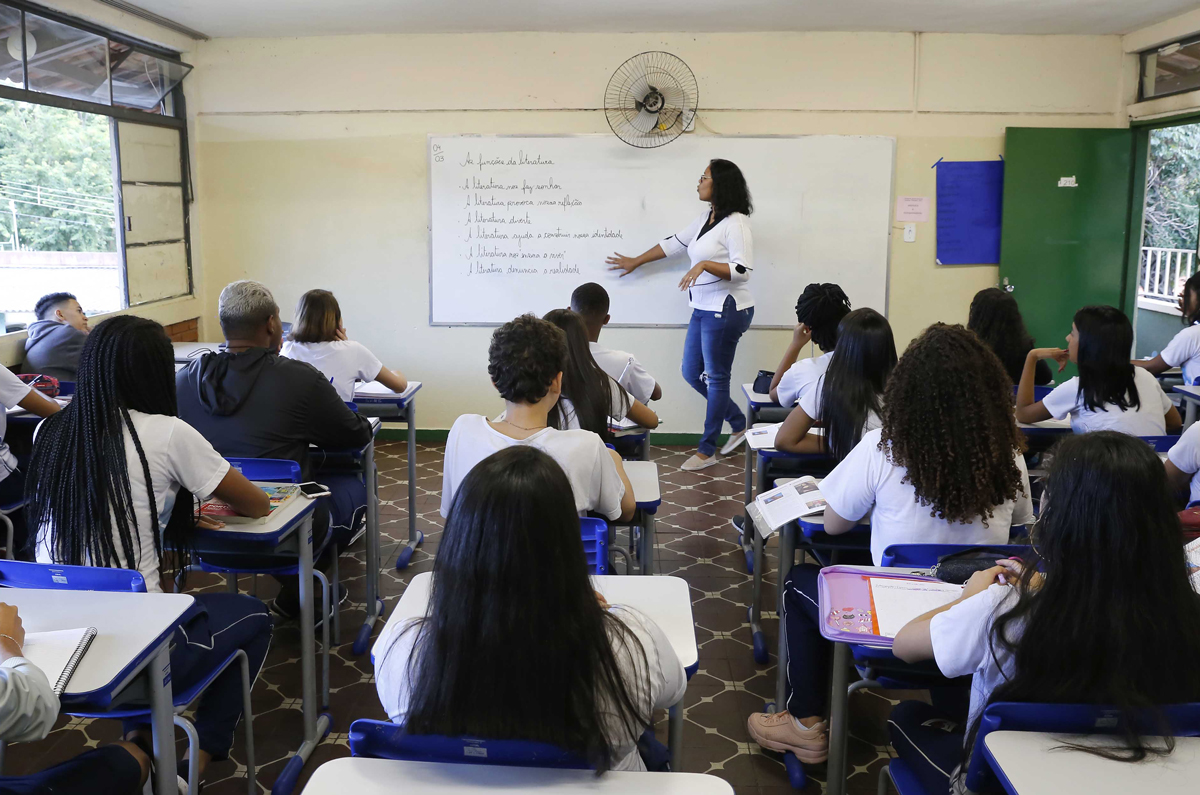 GIL NOMEAÇÃO PROFESSORES EDUCAÇÃO MG 1441 Gil Leonardi