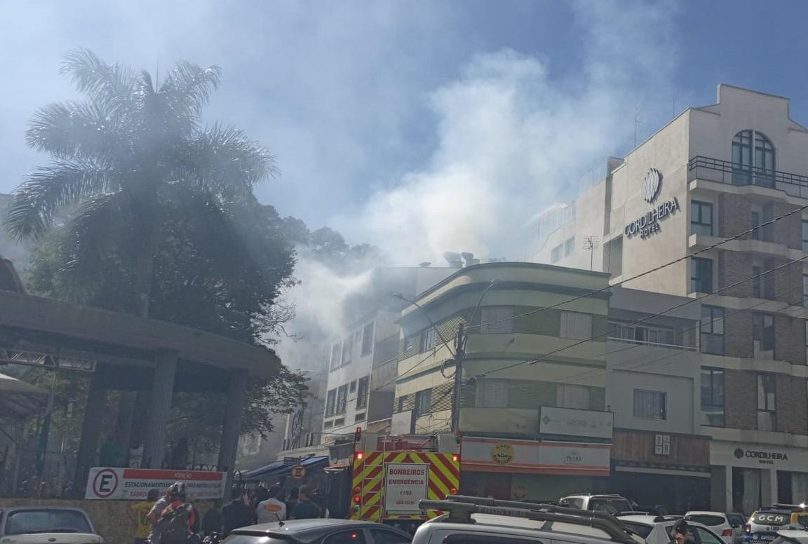 principio de incendio atinge lanchonete em serra negra 4f86e