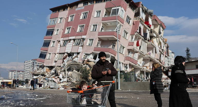 reuters terremoto turquia predio destruido 1500 07022023063805583.jpeg